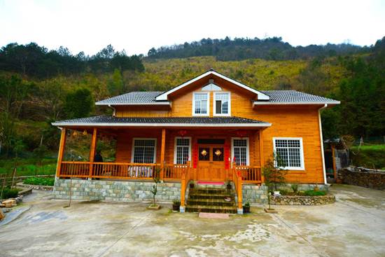 湖南森福木業(yè)有限公司,木結構別墅建造及制作,木涼亭建造及制作,木棧道建造及制作