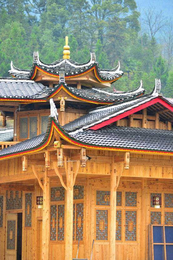 湖南森福木業(yè)有限公司,木結構別墅建造及制作,木涼亭建造及制作,木棧道建造及制作